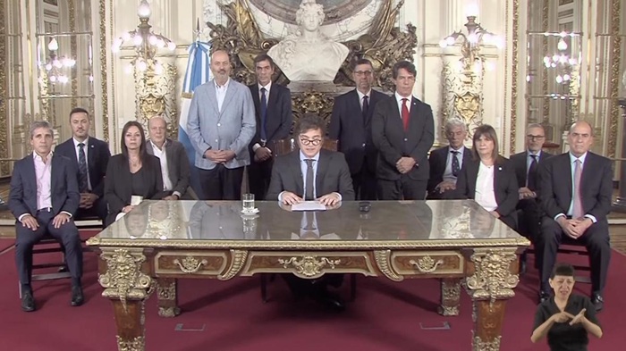 Freno al megaDNU: Juzgado federal declaró la inconstitucionalidad de artículos que exigían autorización expresa de trabajadores para retener la cuota sindical y solidaria.