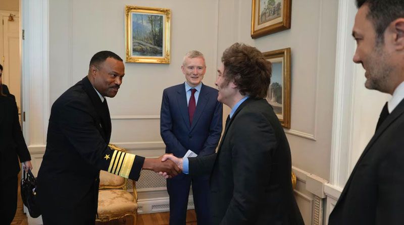 Otro jefe militar norteamericano llega a Ushuaia.