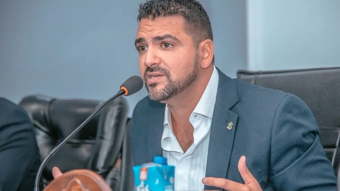Vuoto enfrenta la decisión del Gobierno: «Defenderemos nuestra industria».