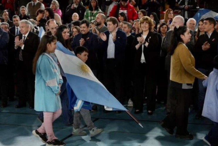 El gobernador Melella anunció el programa para la transformación educativa fueguina.