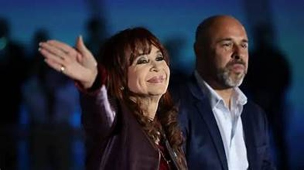 Cristina Kirchner advierte: «Cerrar el CONICET y el Garrahan no es construir un país, es destruirlo».