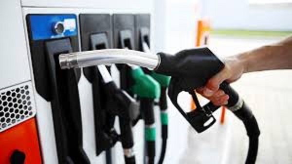 YPF modifica su estrategia comercial: 3,5% de aumento y precios diferenciados por horario y modalidad de pago.