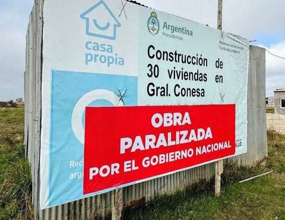  La Argentina del ajuste: crece el desempleo, se hunde el trabajo registrado y el Conurbano arde.