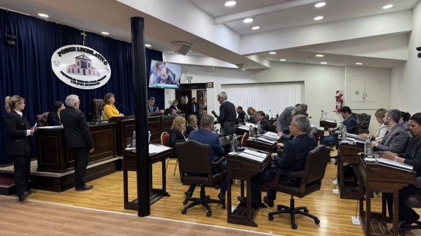 Legisladores aprobaron el traspaso de las áreas de YPF a la Provincia