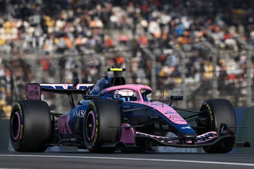 El piloto argentino terminó décimo en Shanghái tras una sólida actuación y un incidente con Esteban Ocon.