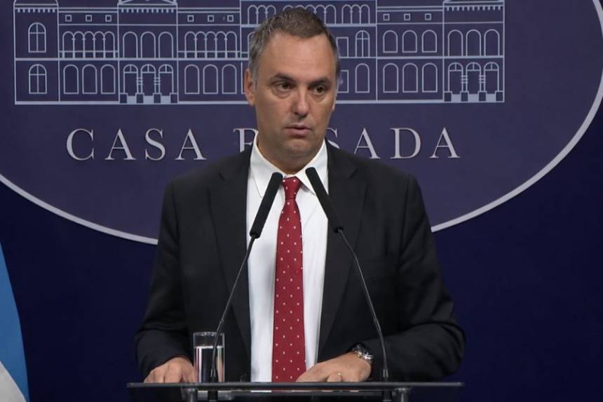 Último momento: surgen más dudas por el patrimonio de Adorni; las supuestas prestamistas dicen no conocerlo.