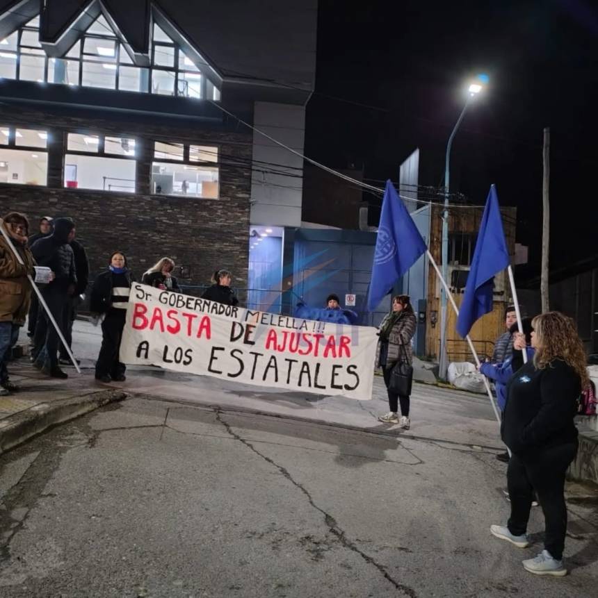 ATE montó piquete en Casa de Gobierno y corre riesgo la liquidación de haberes