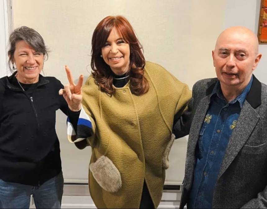 «Vivir solo cuesta vida»: el mensaje de Cristina Kirchner para despedir al Indio Solari 