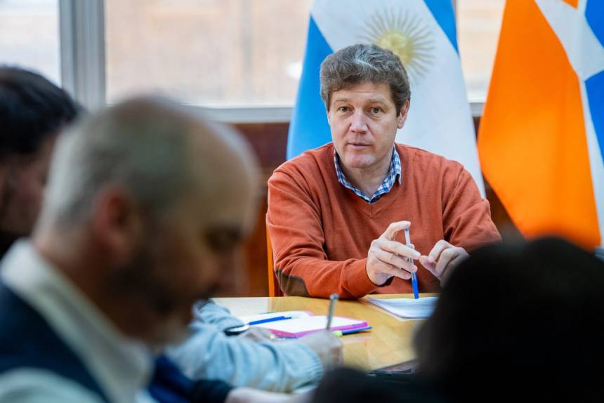 El Gobierno de Tierra del Fuego decretó por 12 meses la emergencia salarial docente