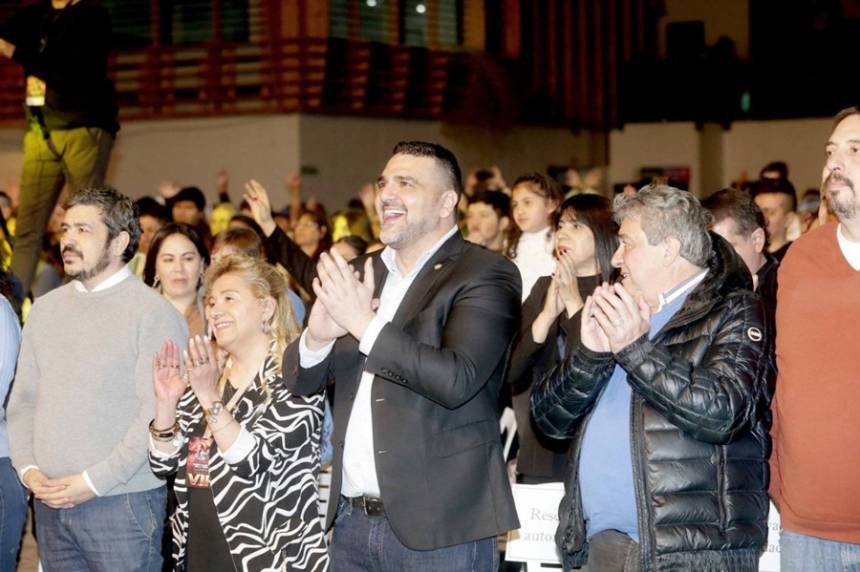 Walter Vuoto acompaño el encuentro de la iglesia centro acicamiento ushuaia que reunio a miles de personas en el Cochocho Vargas