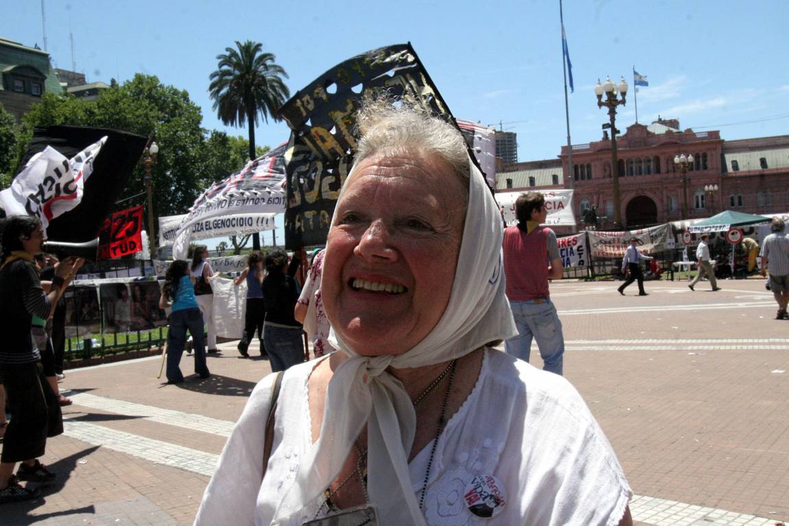 Nora Cortinas acuso a Gomez Centurion de ser complice de la dictadura
