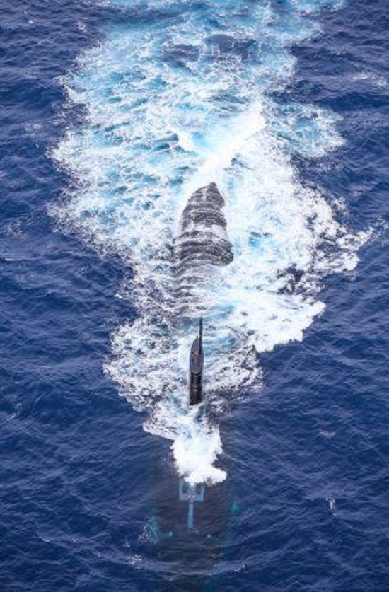 El Gobernador fueguino Gustavo Melella denunció maniobras de un submarino nuclear de EEUU en el Atlántico Sur