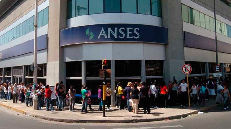 Estan vaciando Anses / Hoy solo tiene fondos para cubrir el 80% de sus gastos