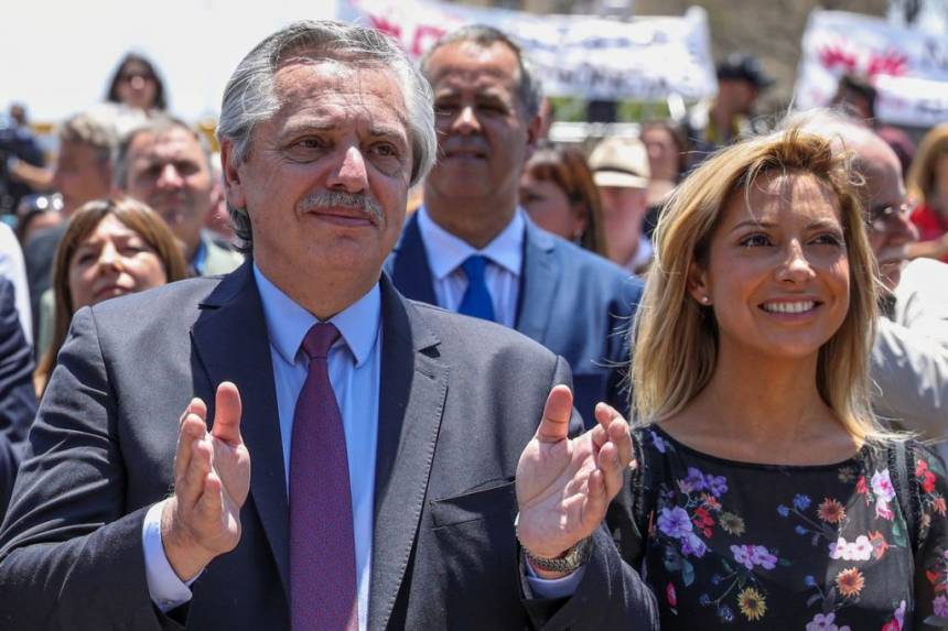 El Presidente reivindicó el rol de las madres durante la pandemia y anunció que esperan un varón