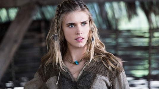 Thorunn (Gaia Weiss),la esposa de  Bjorn (Alexander Ludwig).