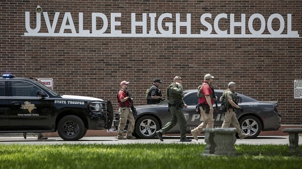 Luto y estupor en EEUU tras la masacre de 18 chicos y dos docentes en escuela de Texas