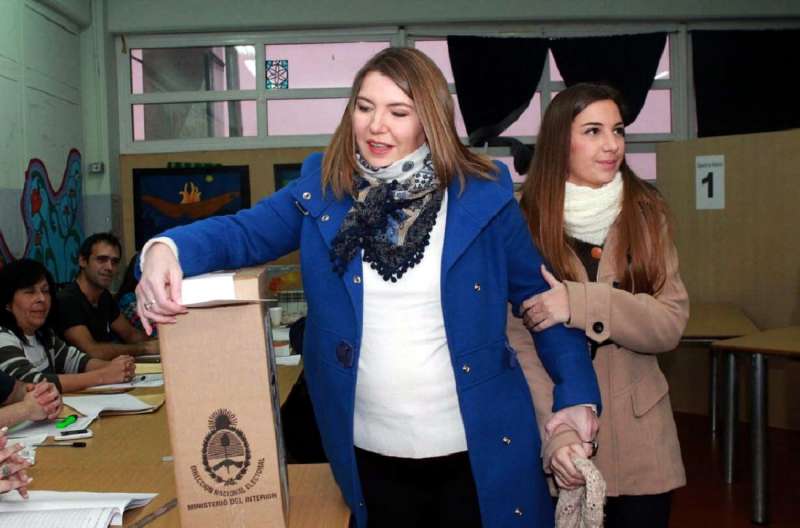 [En materia electoral, consideró que las elecciones de octubre serán un plebiscito del gobierno nacional, y también del provincial, en coincidencia con manifestaciones del legislador Ricardo Furlan.]