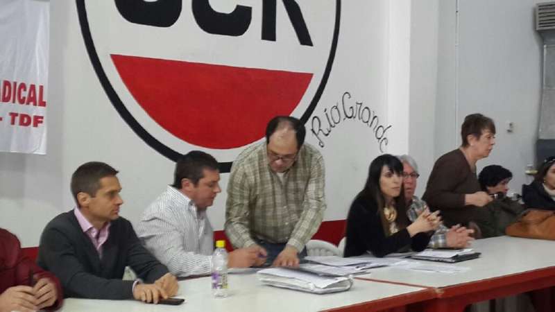 La UCR siempre defendió la esencia partidaria, lamentablemente hay muchos radicales que no piensan lo mismo. Si los partidos funcionaran como deben, la banca es del partido, no de la persona, porque uno va con un proyecto, con un programa, sobre todo en l