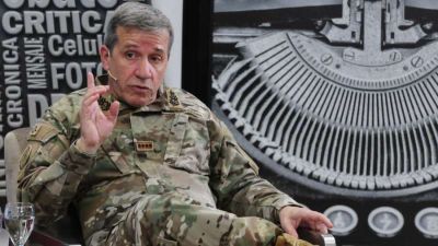 Teniente General Juan Martín Paleo :En el directorio de LEOLABS hay ex miembros del Departamento de Defensa de los Estados Unidos