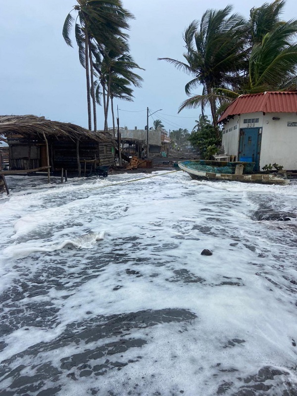 Huracán Hilary: Amenaza de Inundaciones Mortales en México y Estados Unidos