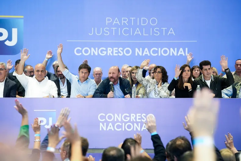Axel Kicillof en el Congreso del PJ