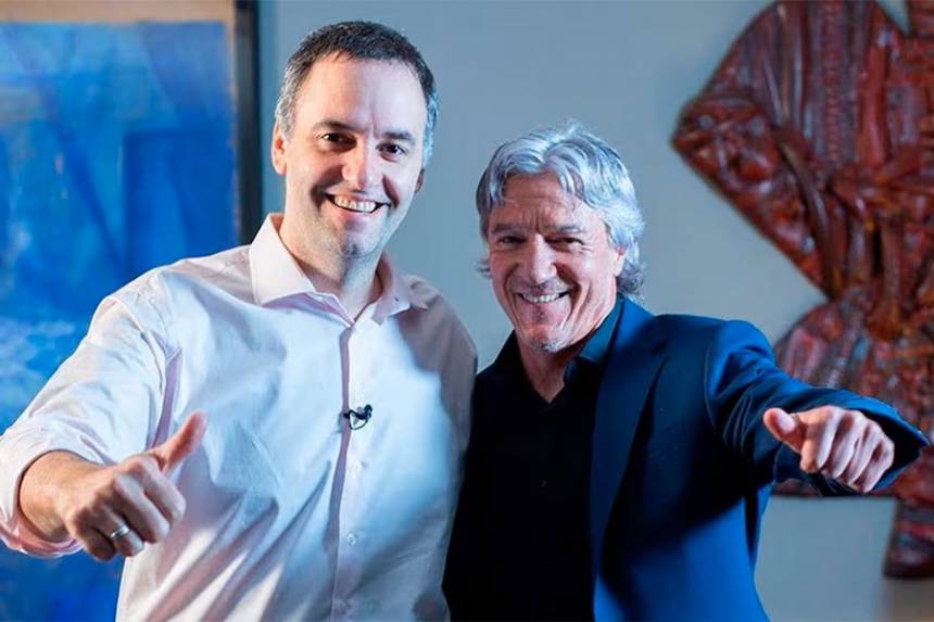 Marcelo Grandio junto a su amigo Manuel Adorni (Capturas de Video)