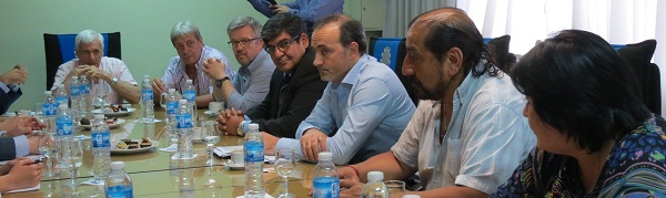 Gobierno nacional recibe dirigentes, empresarios y a la UOM